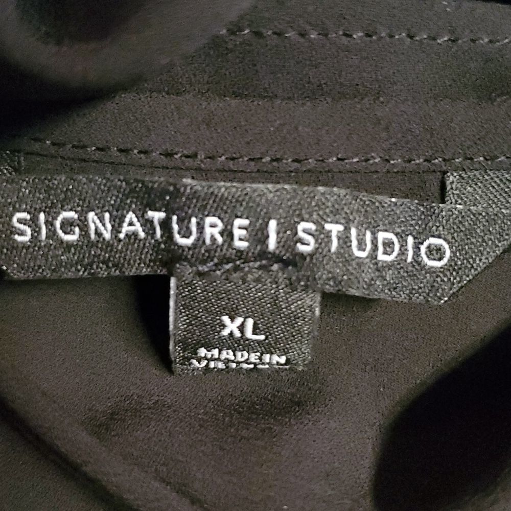 Signature studio top - Picture 4 of 4